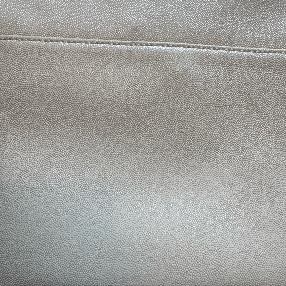 Anne Klein Black and White‎ Adjustable Strap Expandable Crossbody Bag - Picture 4 of 10